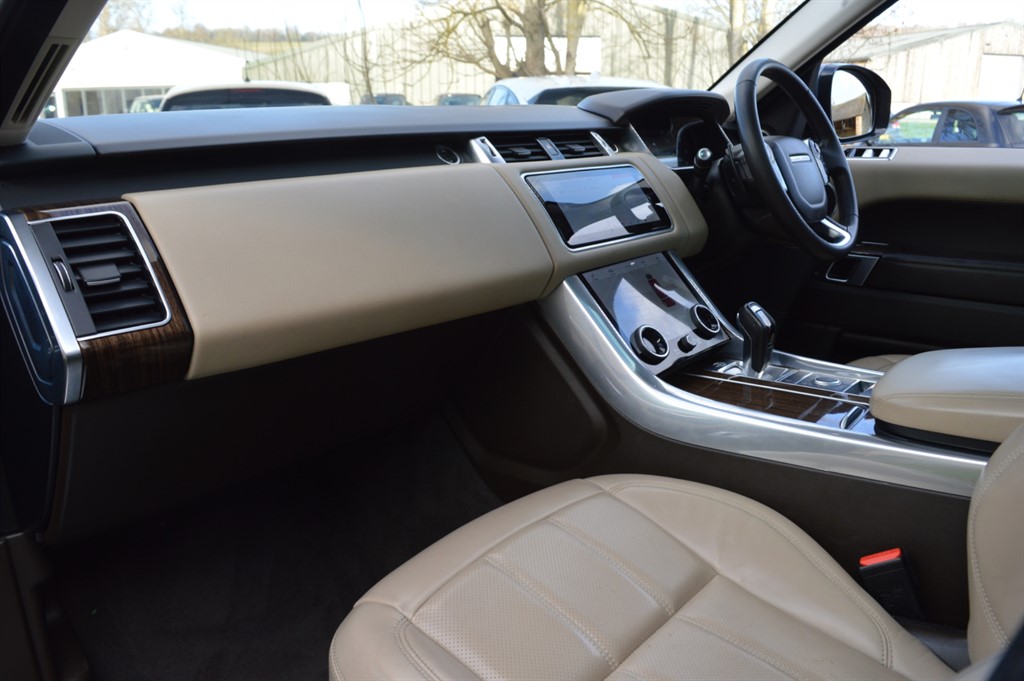 Used Land Rover Range Rover Sport 2019 for sale - 76915336: Photo 18