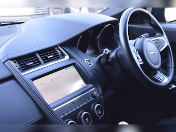 Used Jaguar E-Pace 2019 for sale - 79160364: Photo