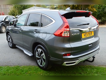 Used Honda CR-V 2017 for sale - 76196215: Photo