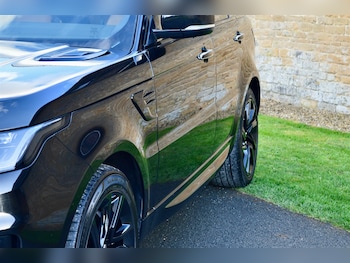 Used Land Rover Range Rover Sport 2019 for sale - 78028250: Photo