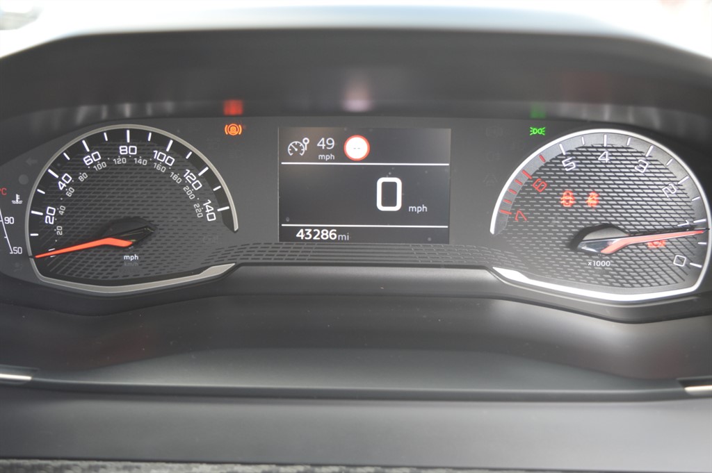 Used Peugeot 2008 2020 for sale - 77848323: Photo 18