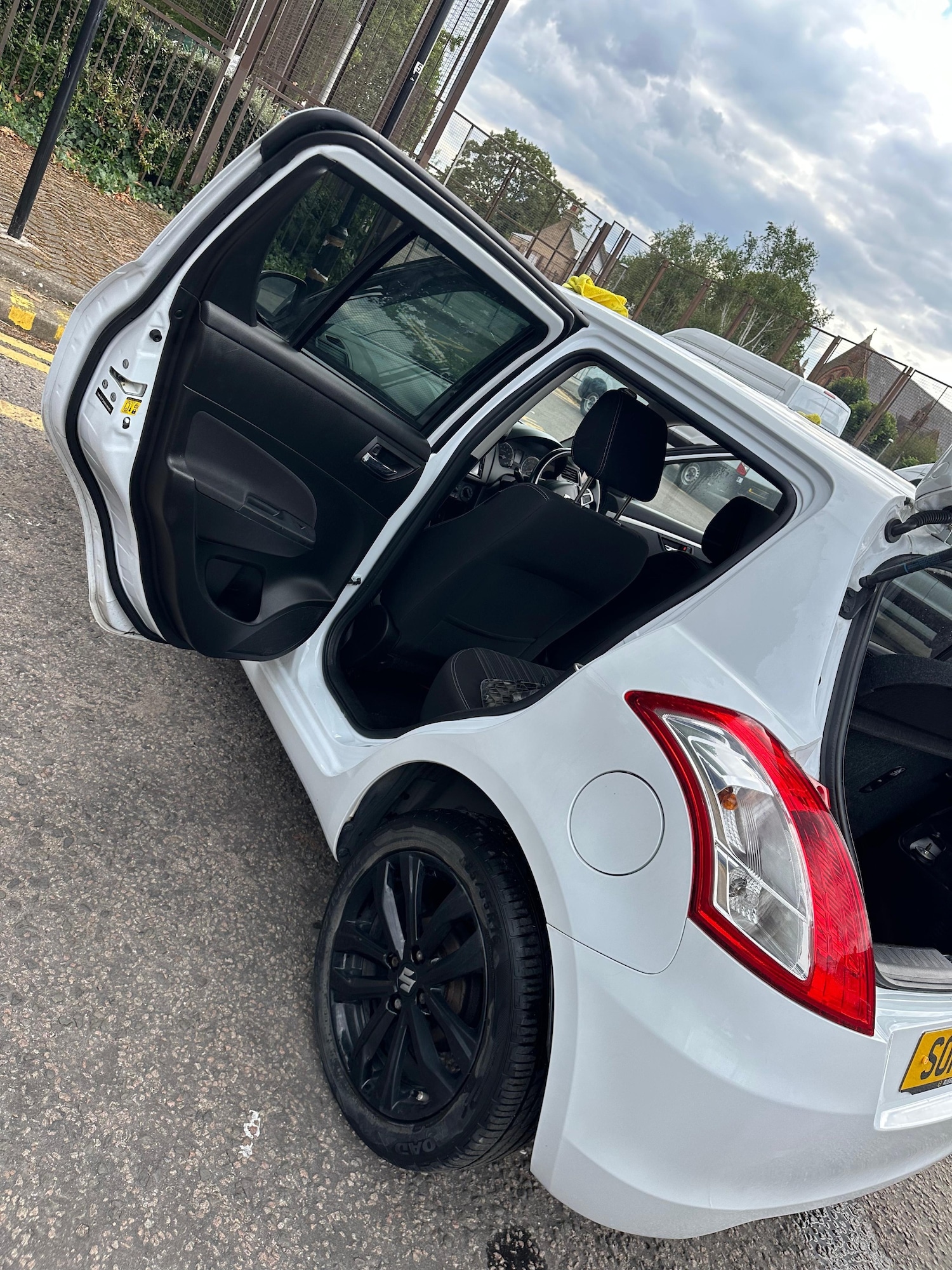 Used Suzuki Swift 2016 for sale - 77340294: Photo 24