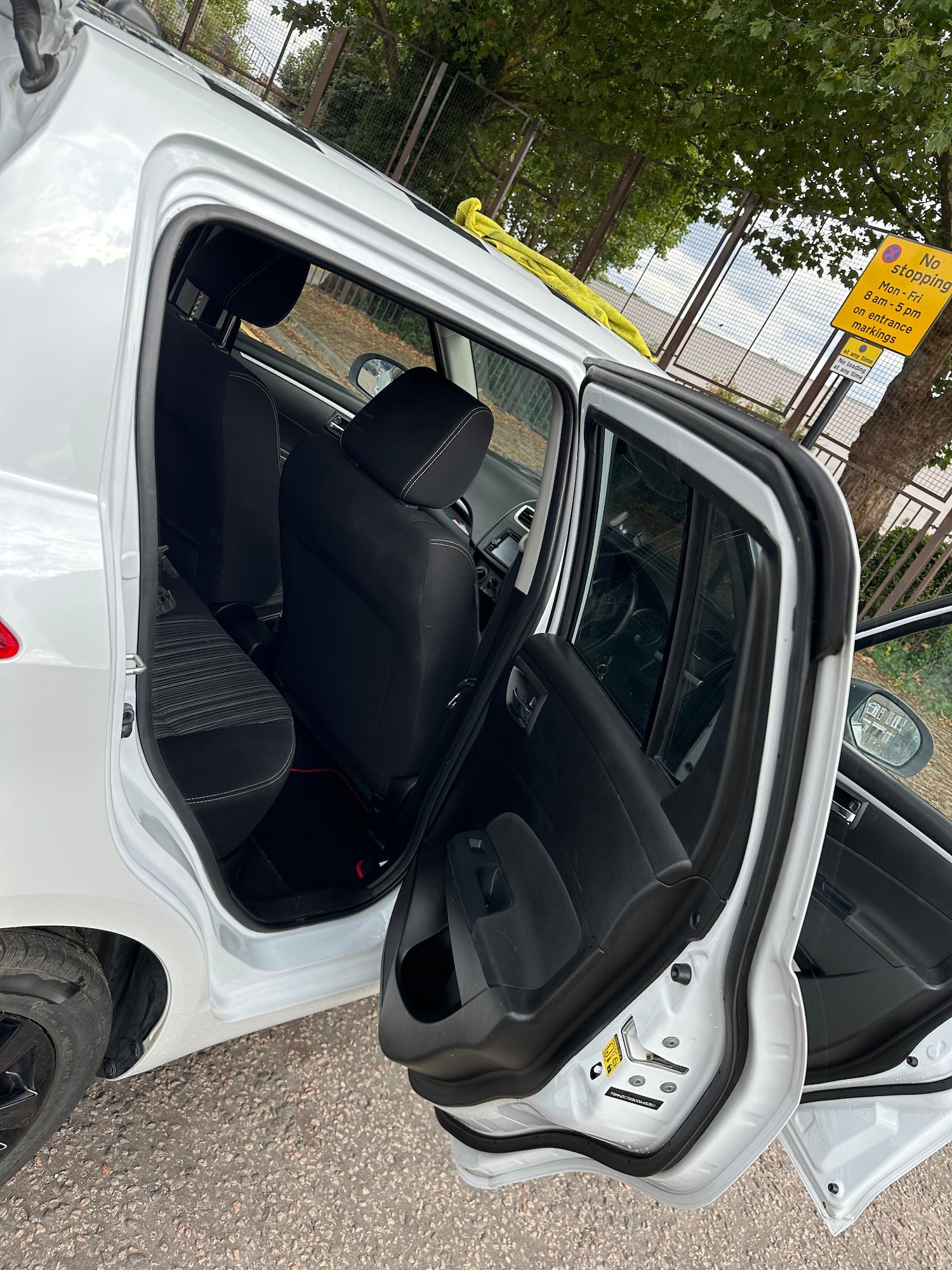 Used Suzuki Swift 2016 for sale - 77340294: Photo 26