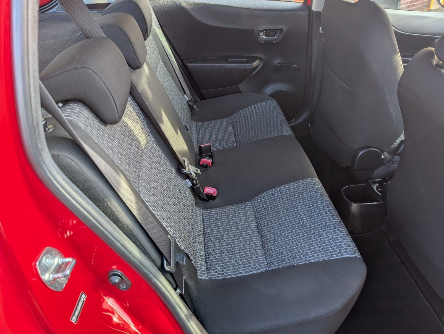 Used Toyota Yaris 2013 for sale - 77213388: Photo 12