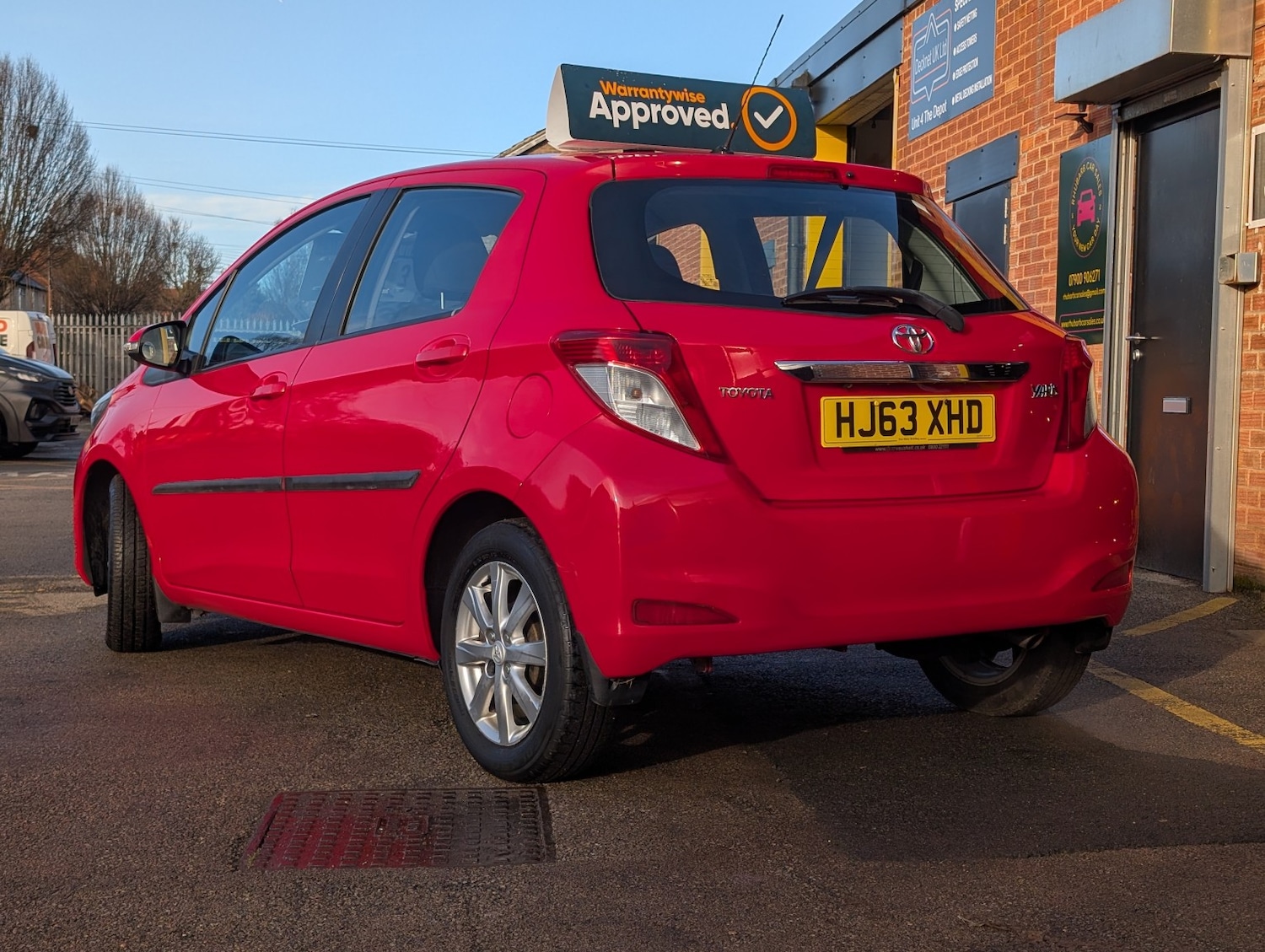 Used Toyota Yaris 2013 for sale - 77213388: Photo 2