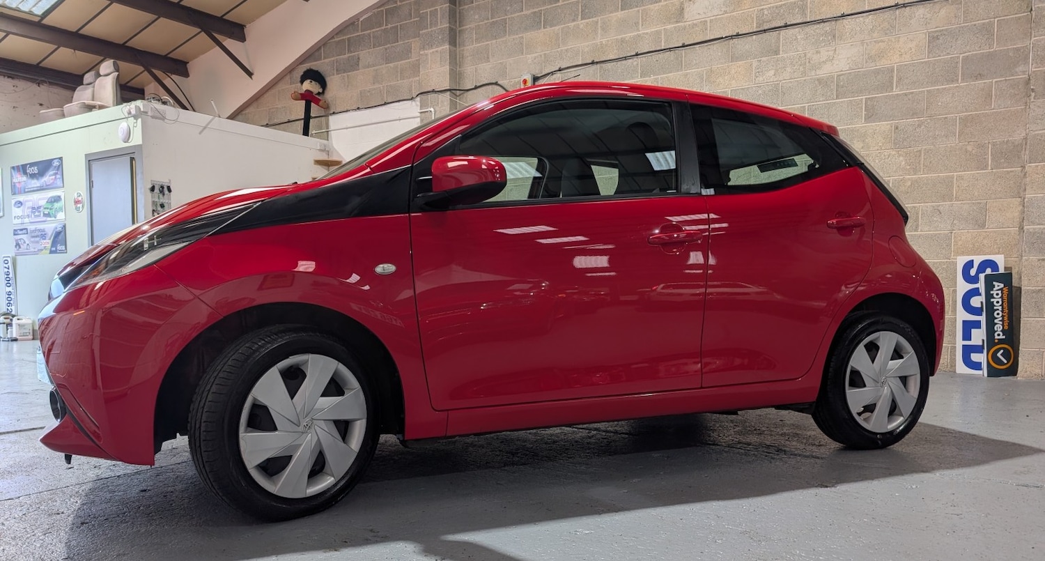 Used Toyota AYGO 2018 for sale - 76863759: Photo 10