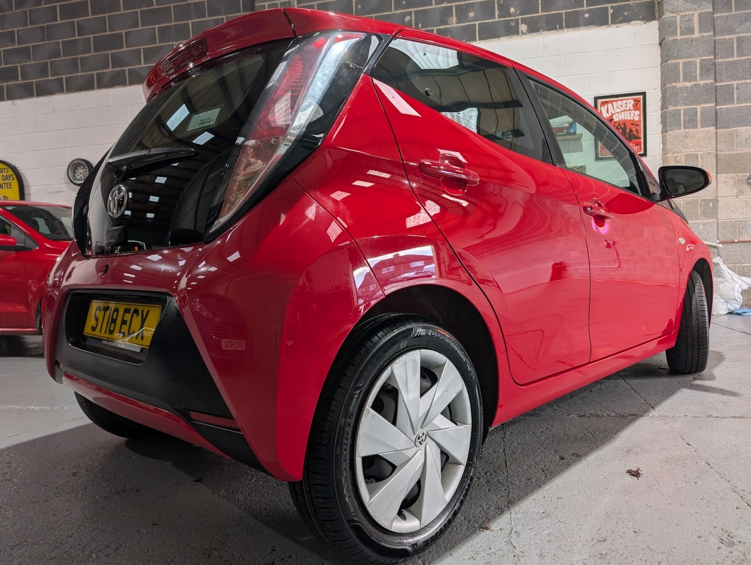 Used Toyota AYGO 2018 for sale - 76863759: Photo 2