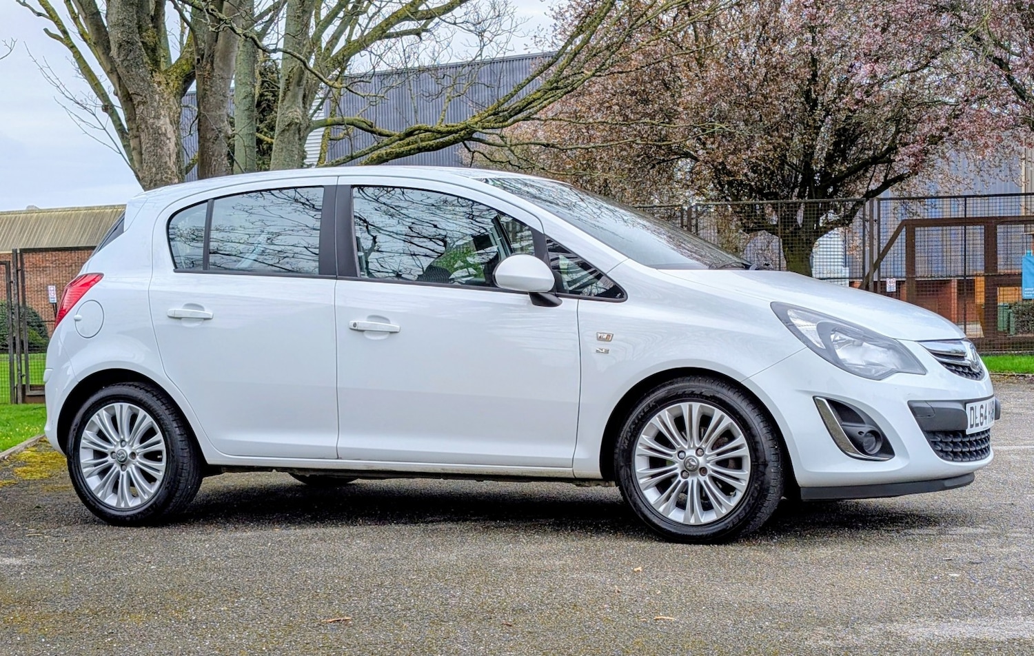 Used Vauxhall Corsa 2015 for sale - 77915735: Photo 4