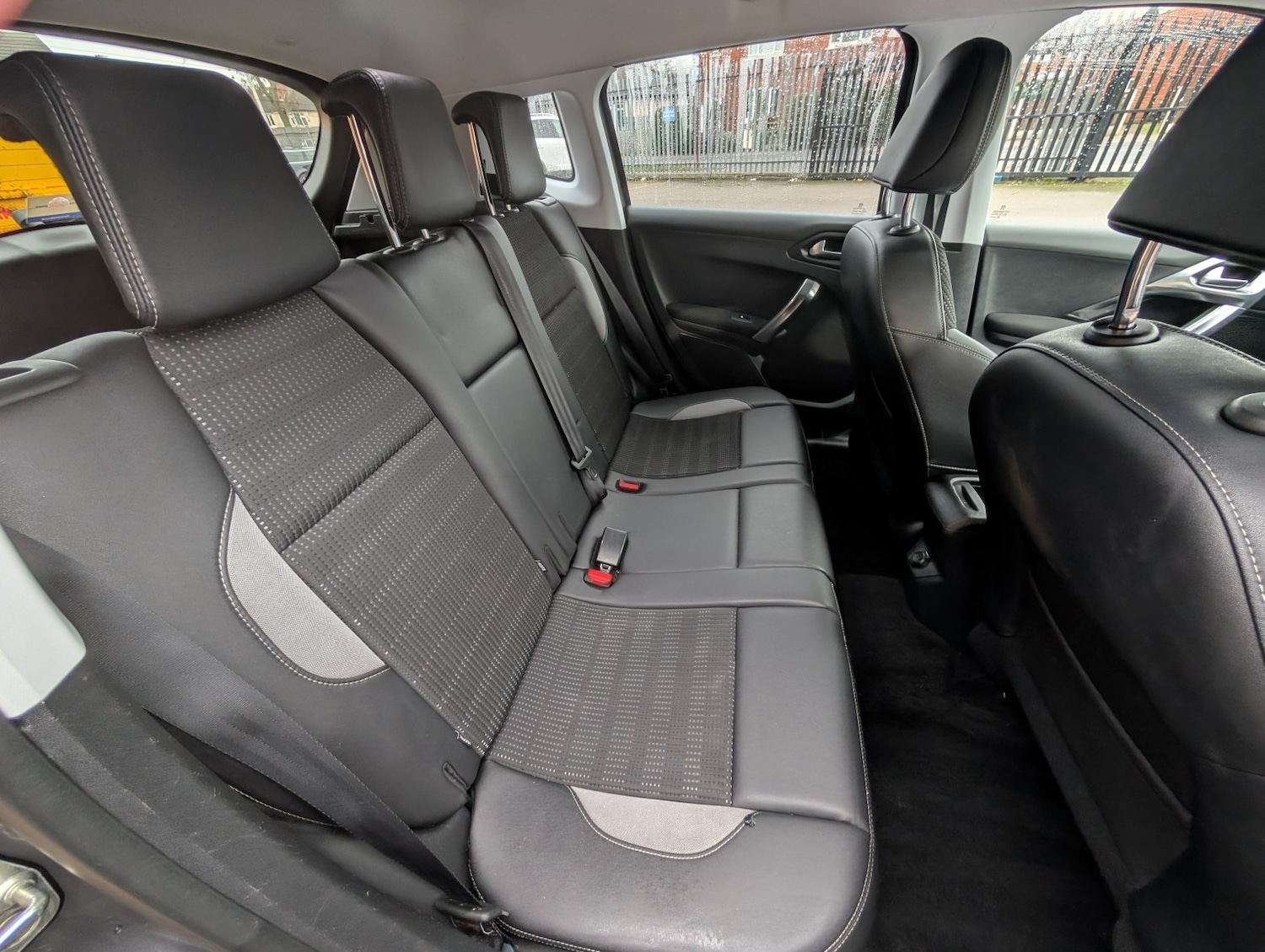 Used Peugeot 2008 2014 for sale - 77213382: Photo 9