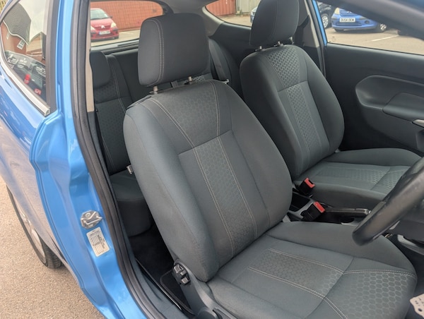 Used Ford Fiesta 2010 for sale - 76246097: Photo 13
