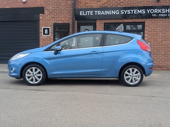 Used Ford Fiesta 2010 for sale - 76246097: Photo