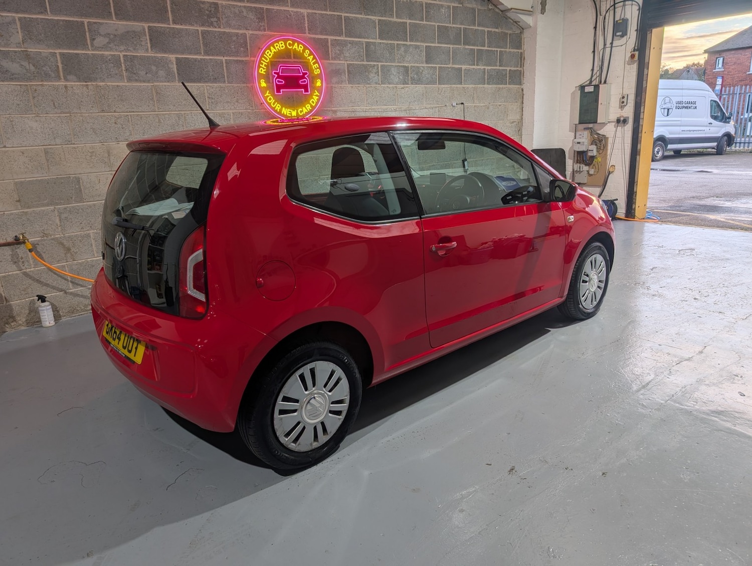 Used Volkswagen up! 2014 for sale - 76391493: Photo 3