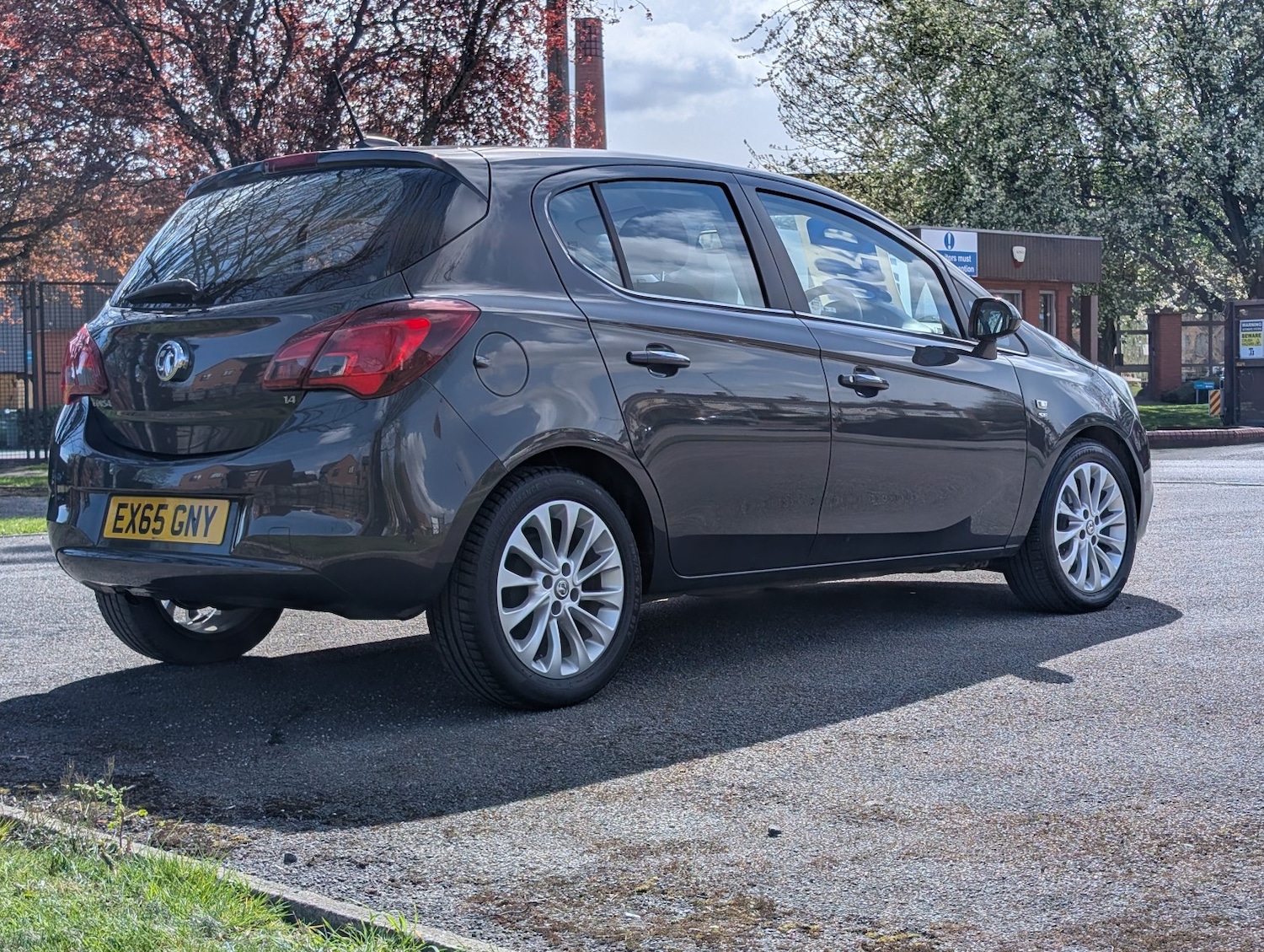 Used Vauxhall Corsa 2015 for sale - 78201996: Photo 2