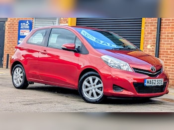 Used Toyota Yaris 2012 for sale - 76016729: Photo