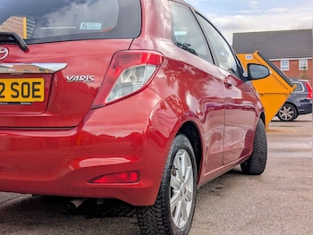 Used Toyota Yaris 2012 for sale - 76016729: Photo