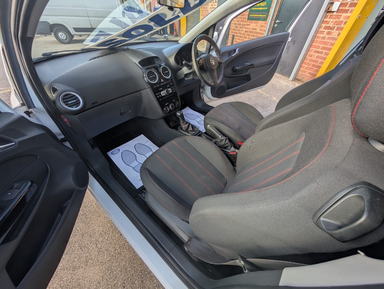 Used Vauxhall Corsa 2015 for sale - 77668672: Photo 10