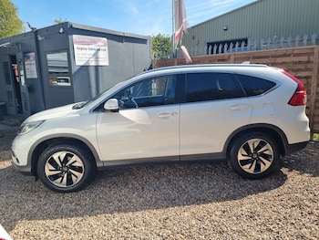 Used Honda CR-V 2017 for sale - 79456894: Photo