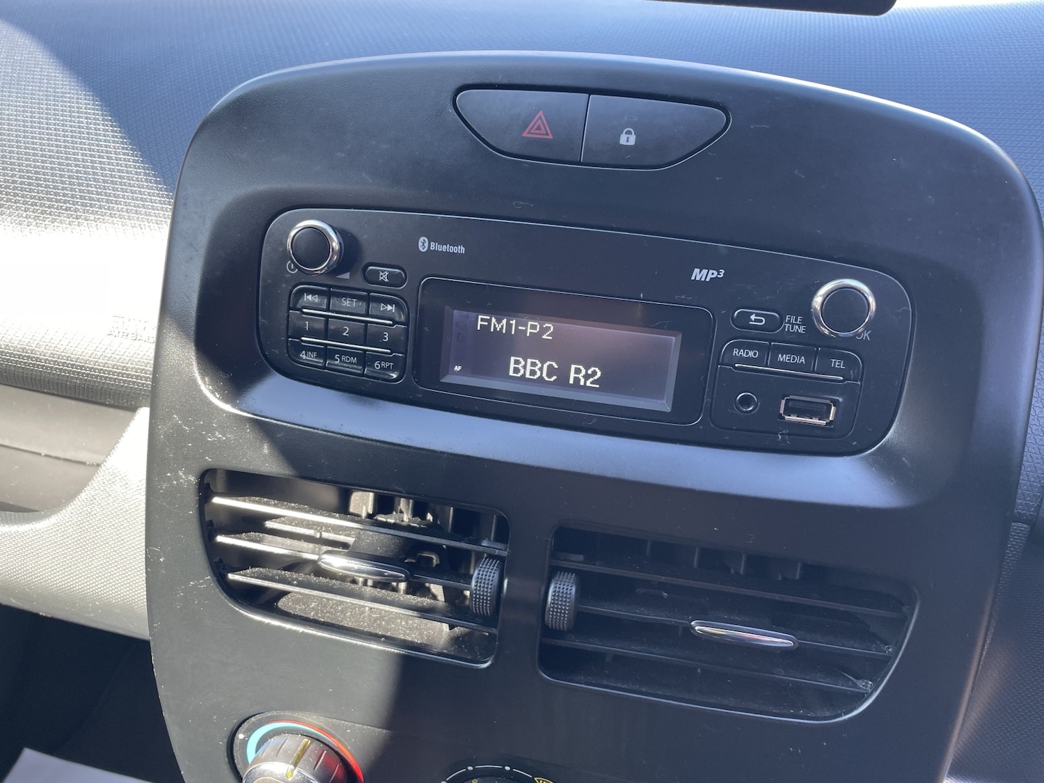 Used Renault Clio 2014 for sale - 77749831: Photo 16