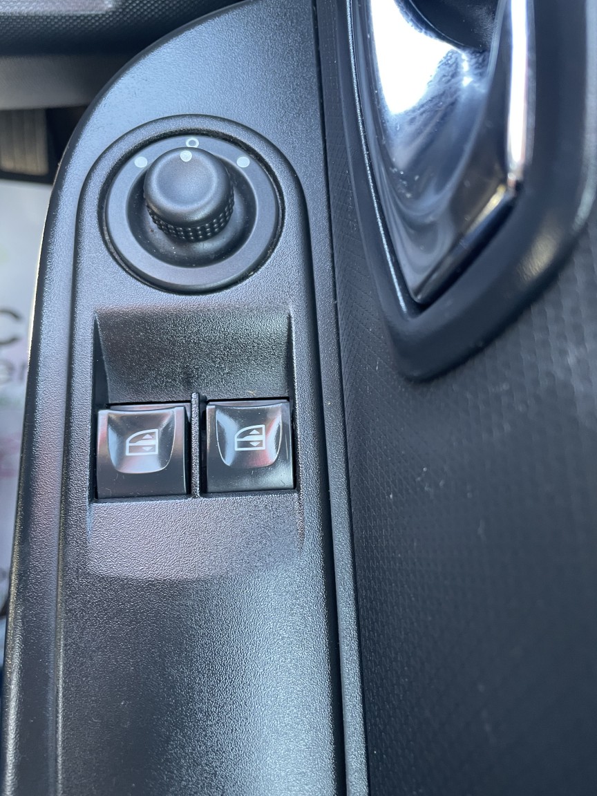 Used Renault Clio 2014 for sale - 77749831: Photo 21