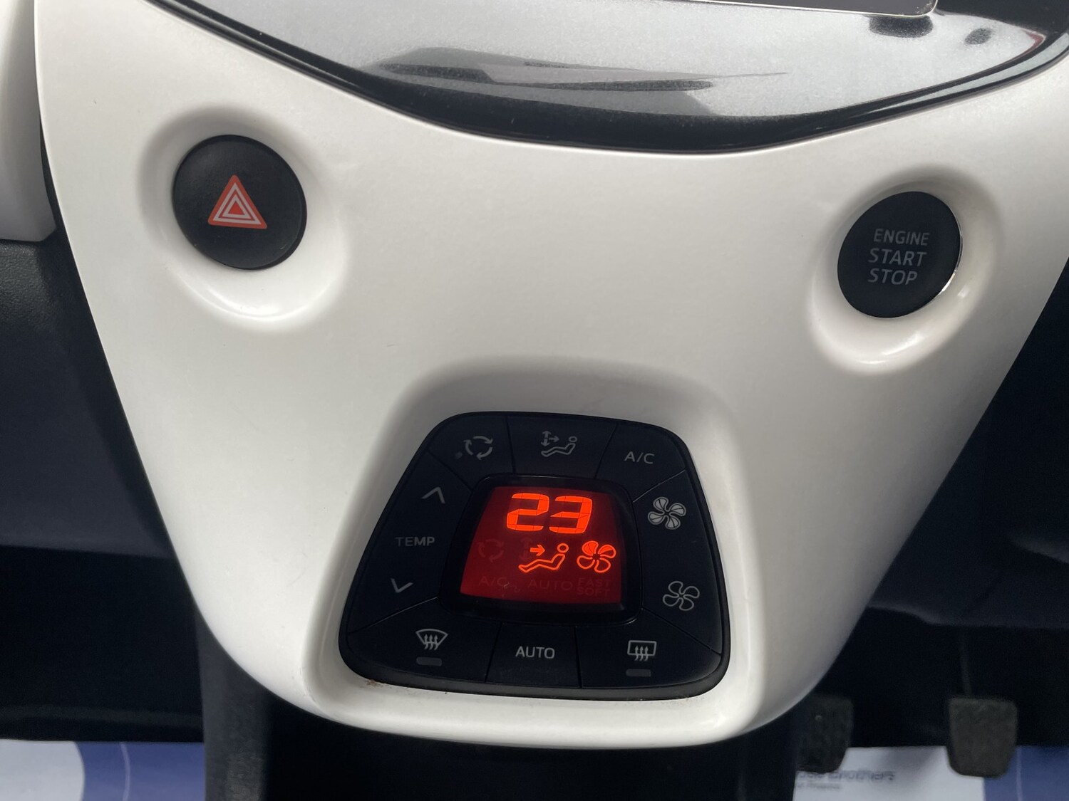 Used Peugeot 108 2014 for sale - 77536011: Photo 21