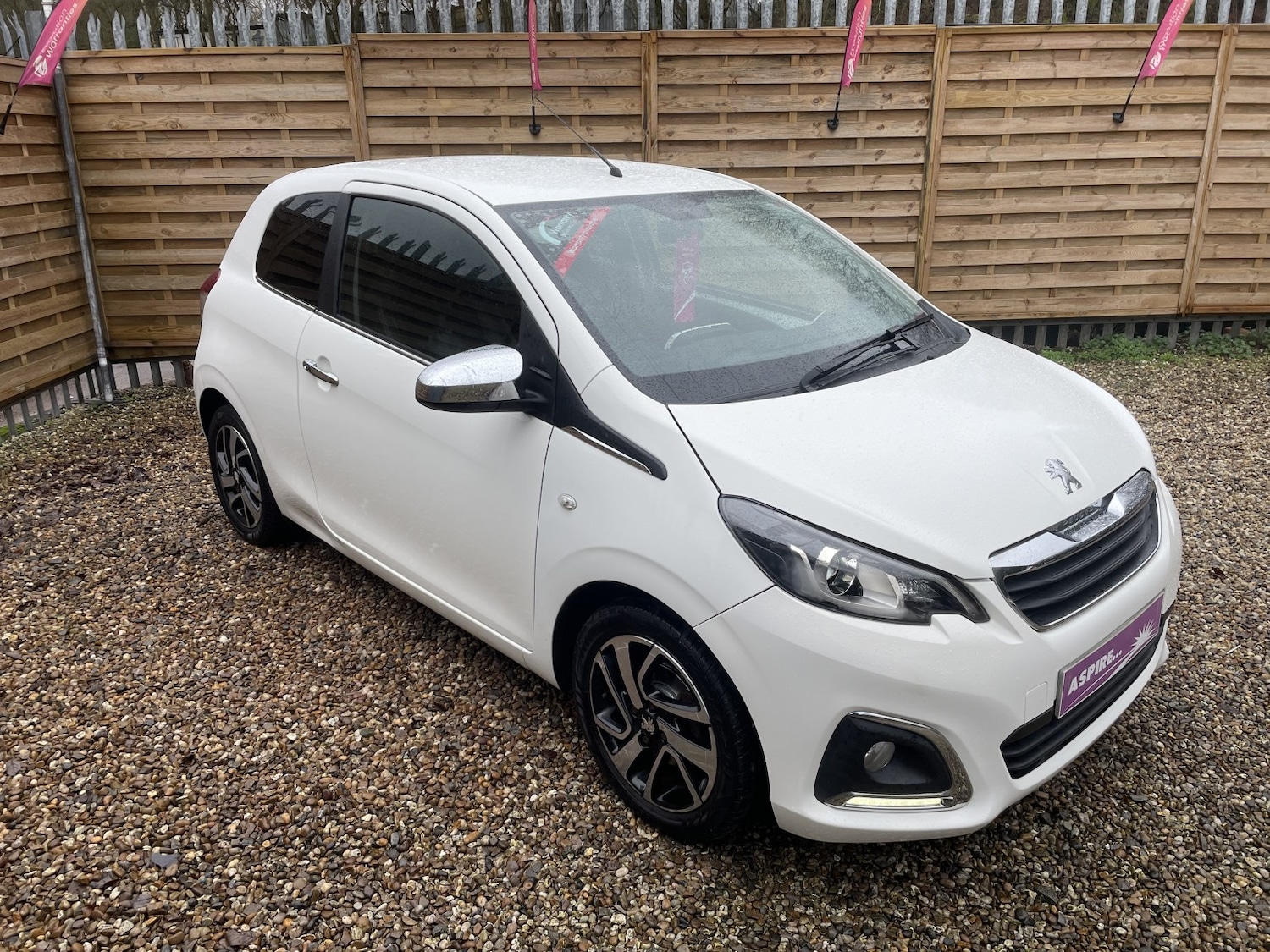 Used Peugeot 108 2014 for sale - 77536011: Photo 4