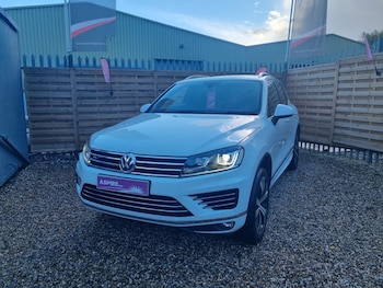 Used Volkswagen Touareg 2016 for sale - 76439981: Photo