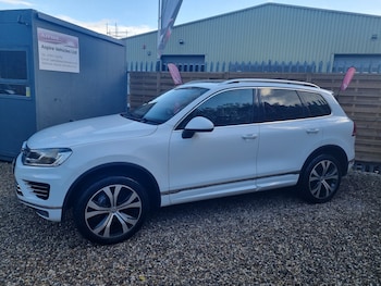 Used Volkswagen Touareg 2016 for sale - 76439981: Photo