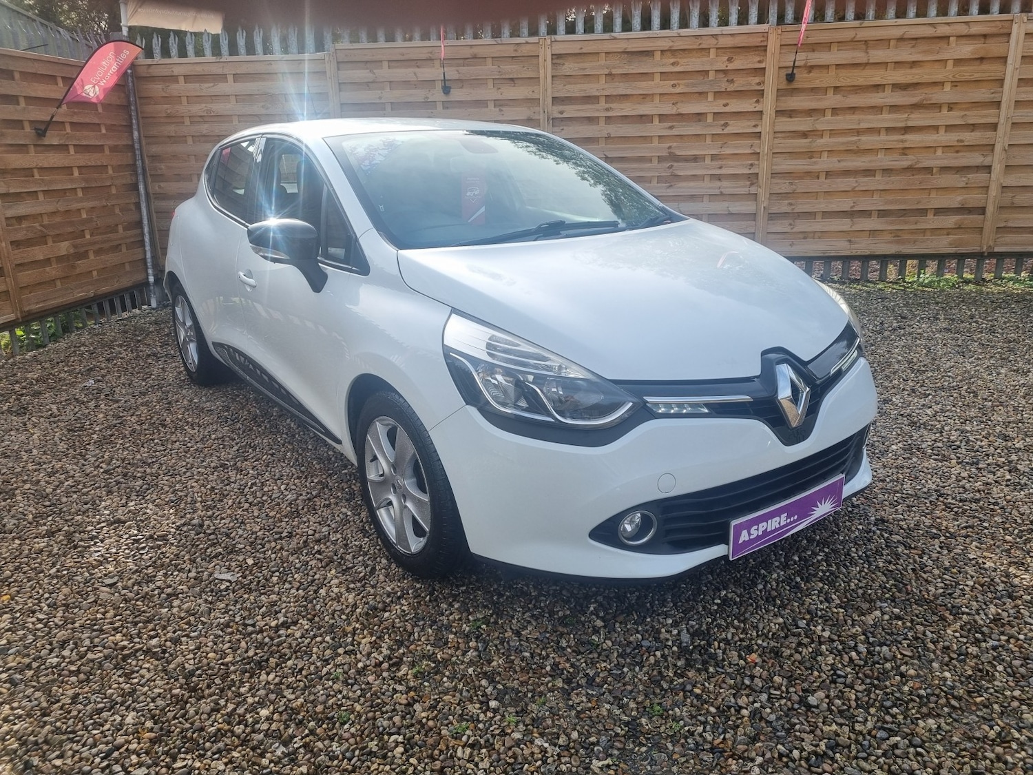 Used Renault Clio 2014 for sale - 76397063: Photo 1