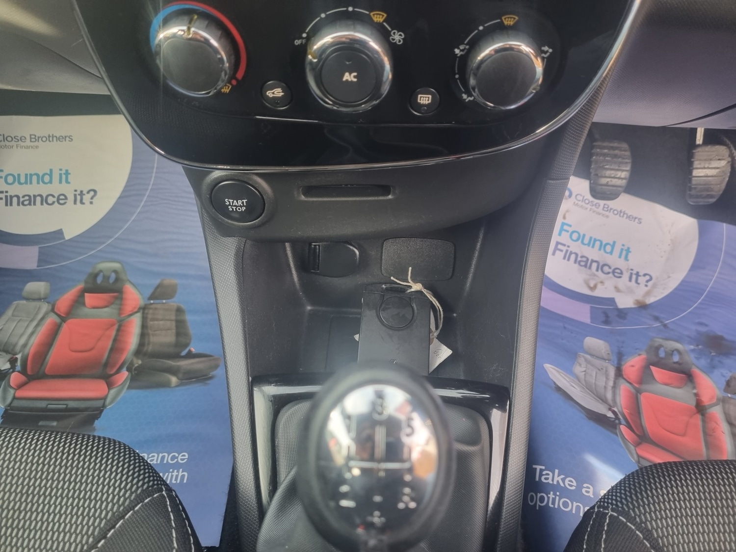 Used Renault Clio 2014 for sale - 76397063: Photo 11