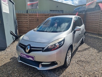 2014 (14) - 1.5 dCi Dynamique TomTom Energy 5dr [Start Stop]
