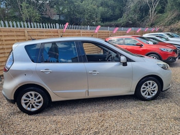 Used Renault Scenic 2014 for sale - 75939952: Photo