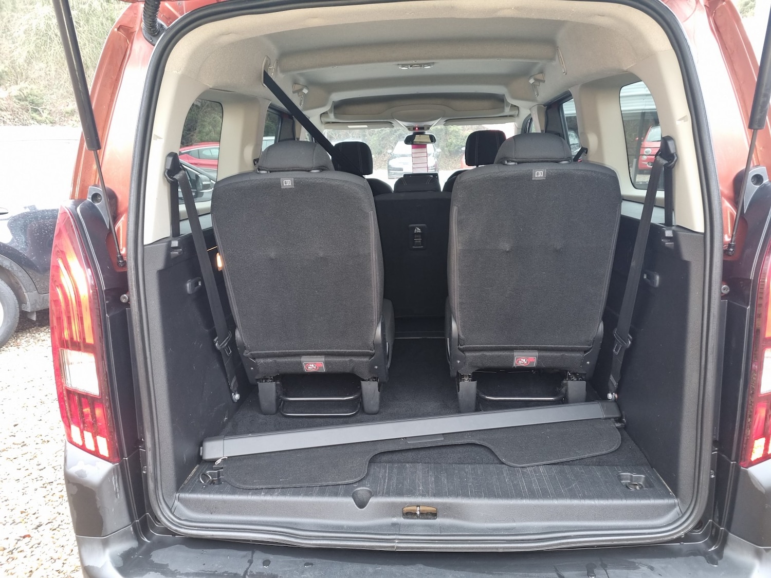 Used Peugeot Rifter 2019 for sale - 77417460: Photo 10