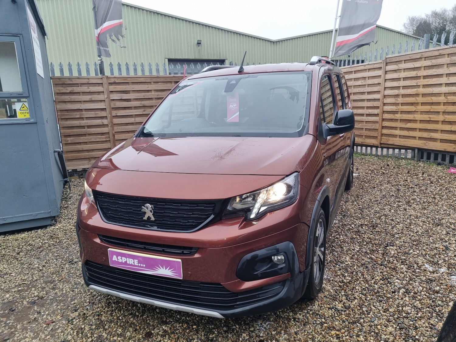 Used Peugeot Rifter 2019 for sale - 77417460: Photo 2