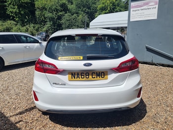 Used Ford Fiesta 2018 for sale - 79010740: Photo