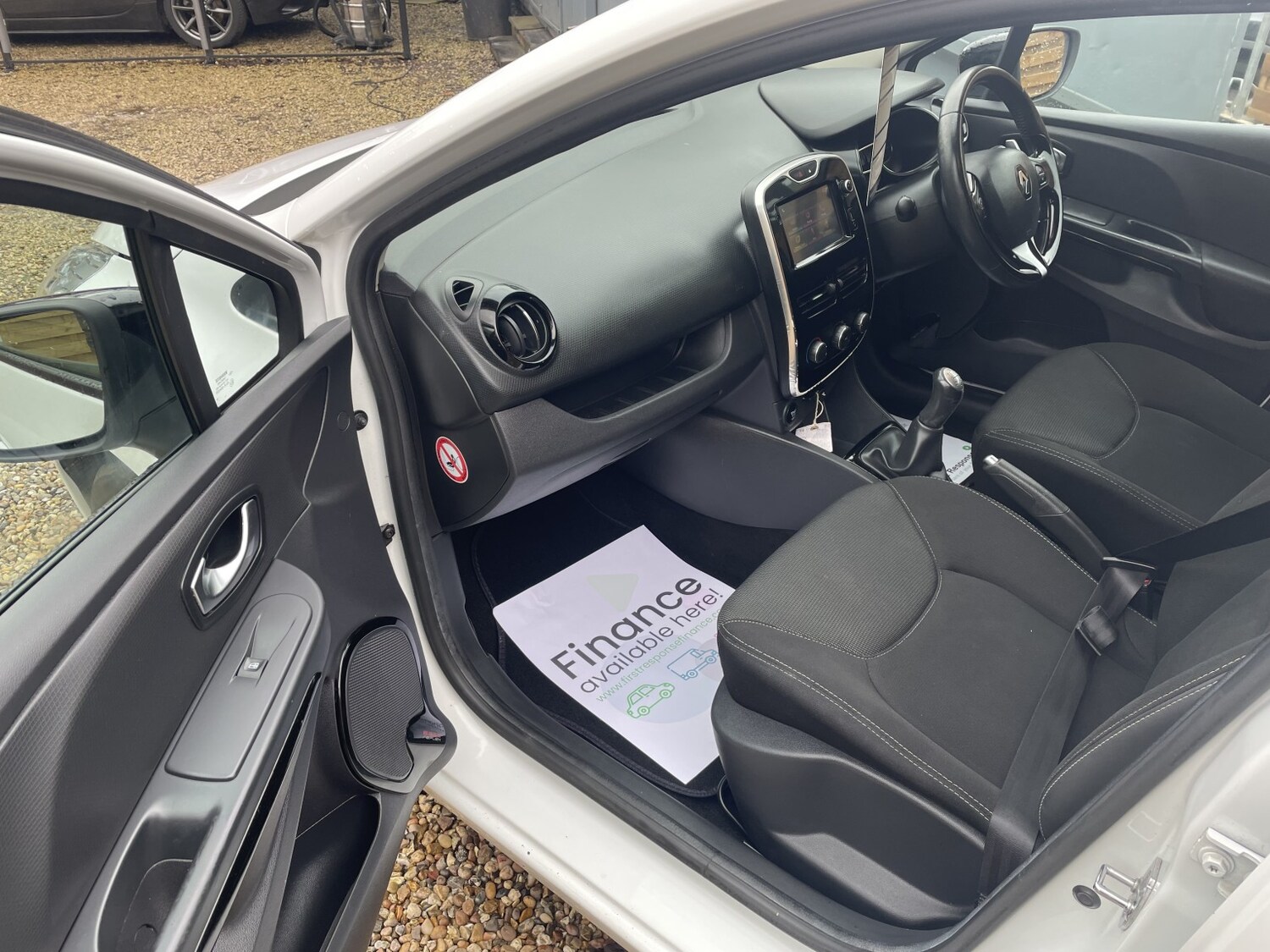 Used Renault Clio 2016 for sale - 77707234: Photo 11