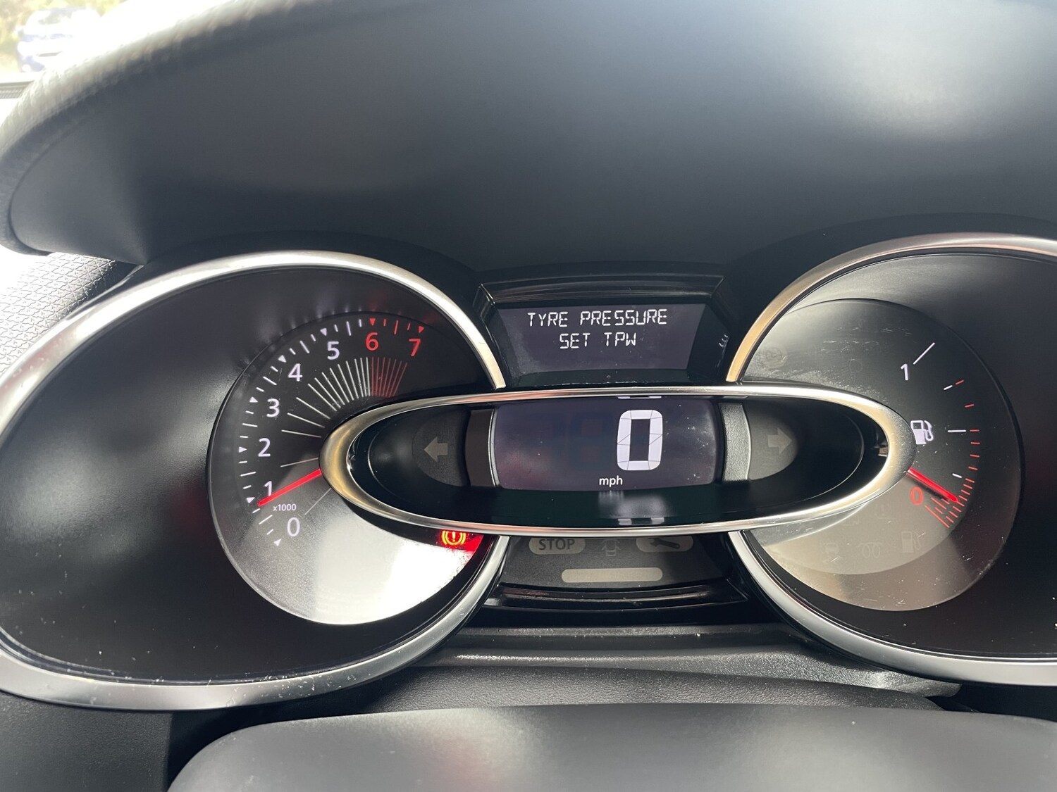 Used Renault Clio 2016 for sale - 77707234: Photo 14