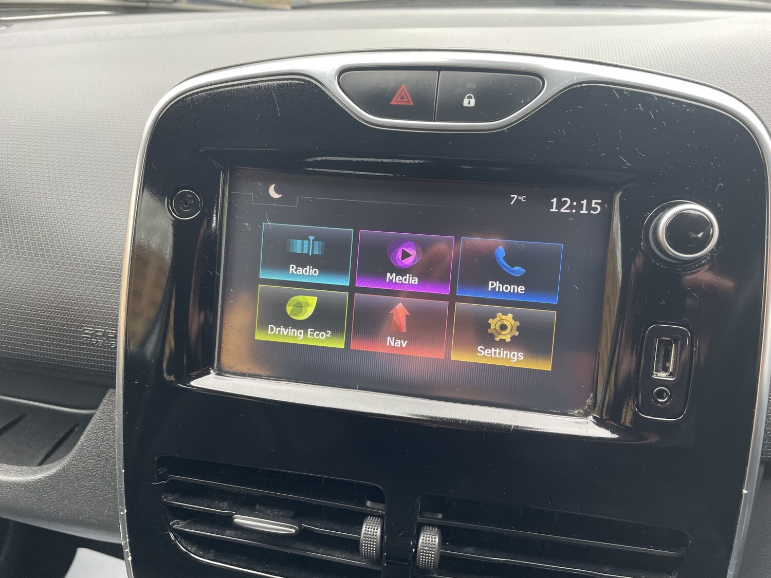 Used Renault Clio 2016 for sale - 77707234: Photo 16