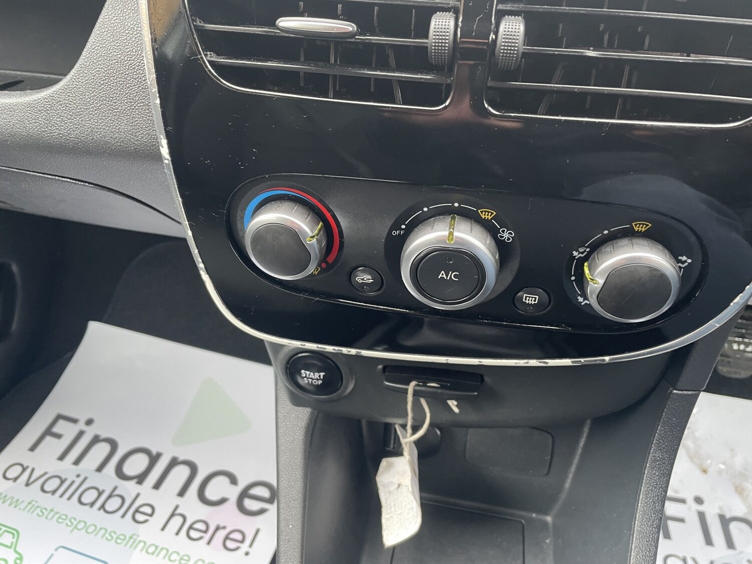 Used Renault Clio 2016 for sale - 77707234: Photo 17