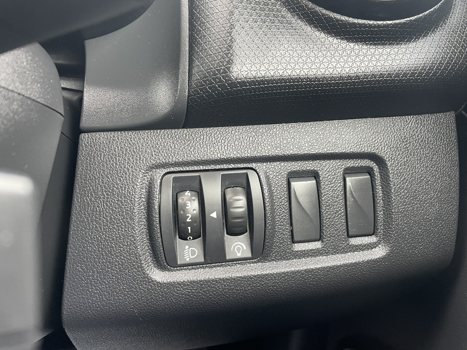 Used Renault Clio 2016 for sale - 77707234: Photo 22