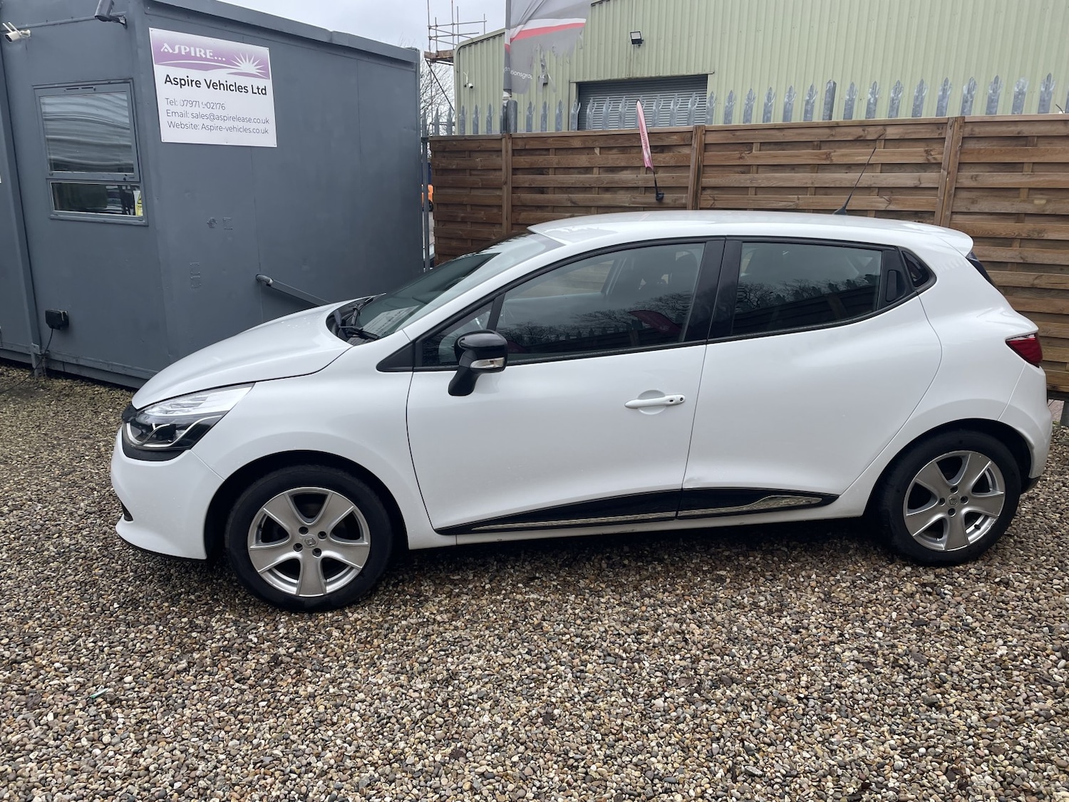 Used Renault Clio 2016 for sale - 77707234: Photo 4