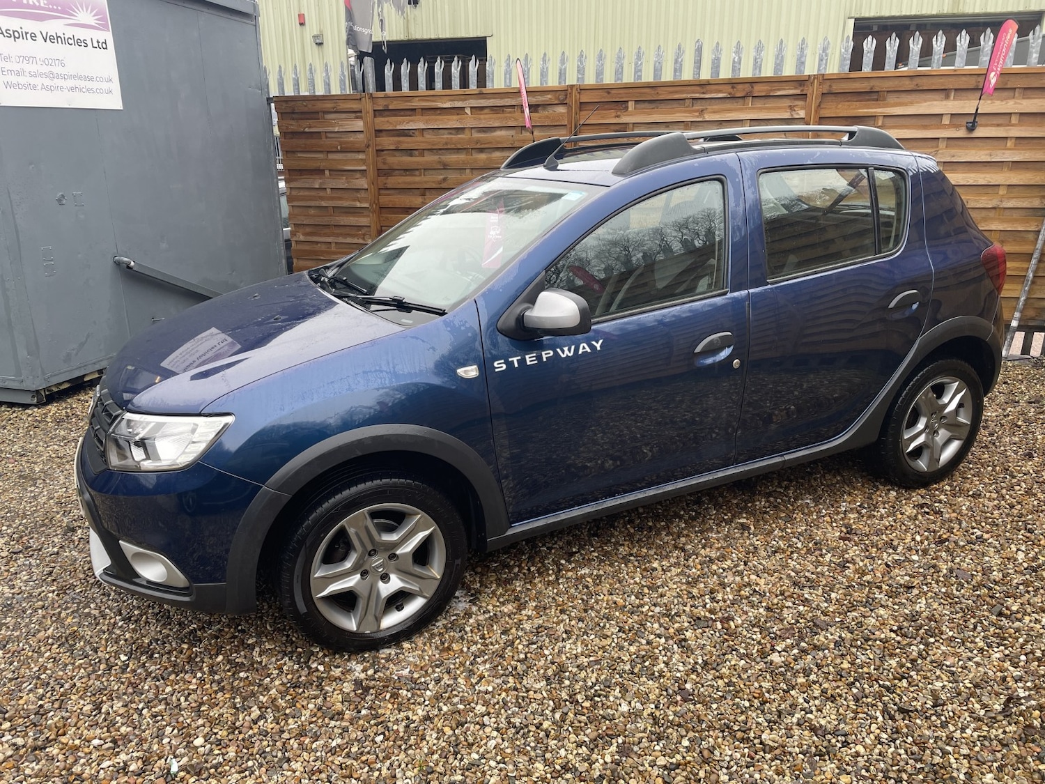Used Dacia Sandero Stepway 2018 for sale - 77694246: Photo 2