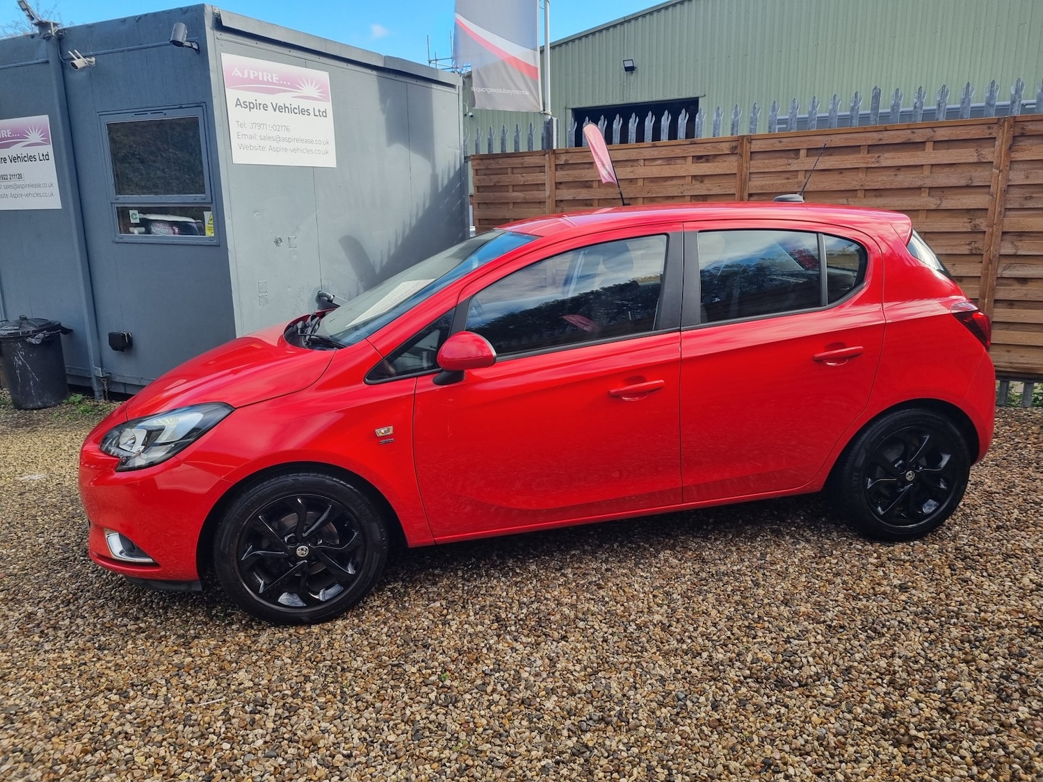 Used Vauxhall Corsa 2017 for sale - 76376875: Photo 2