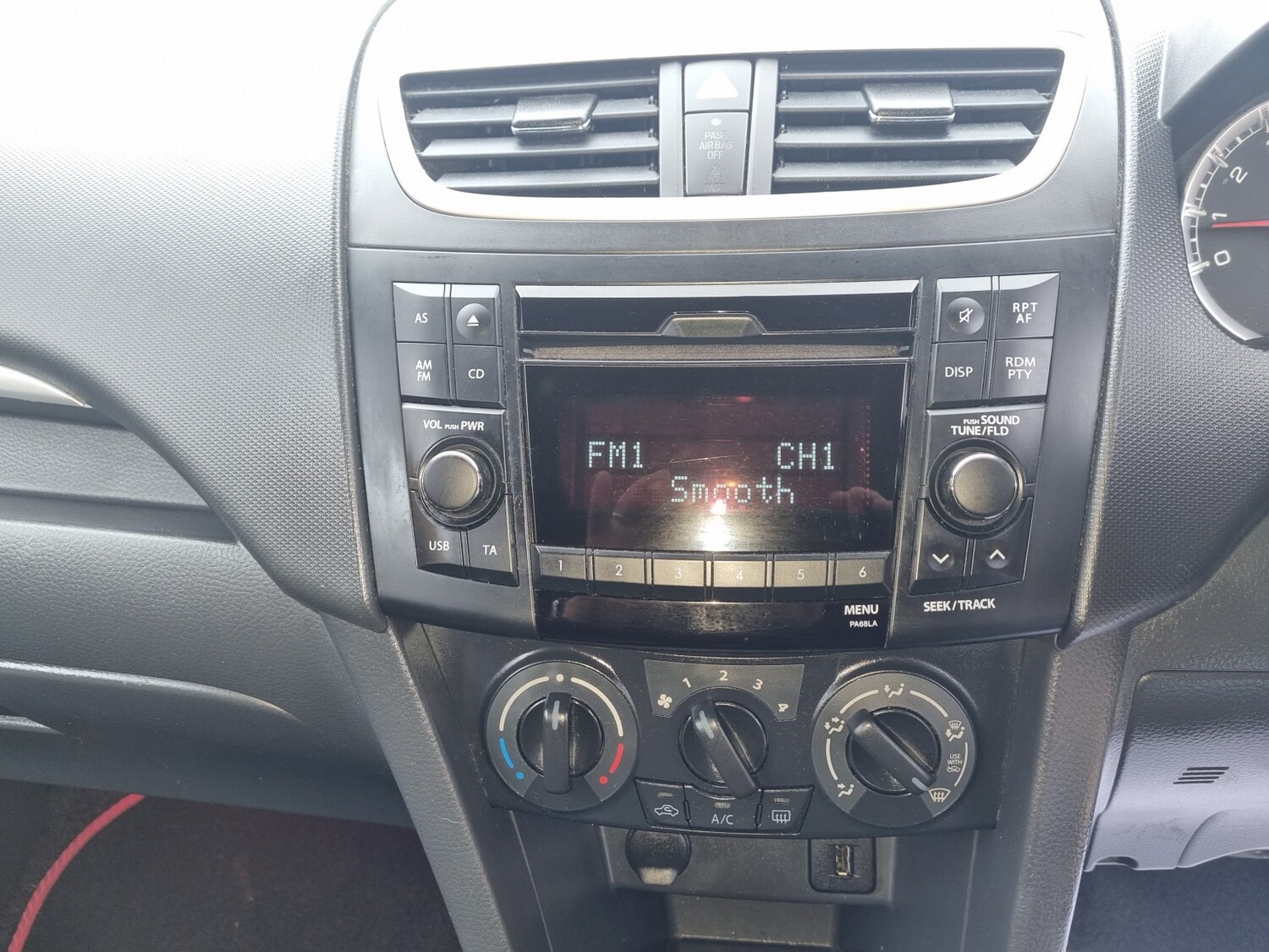 Used Suzuki Swift 2012 for sale - 77494728: Photo 14