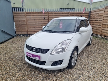 Used Suzuki Swift 2012 for sale - 77494728: Photo