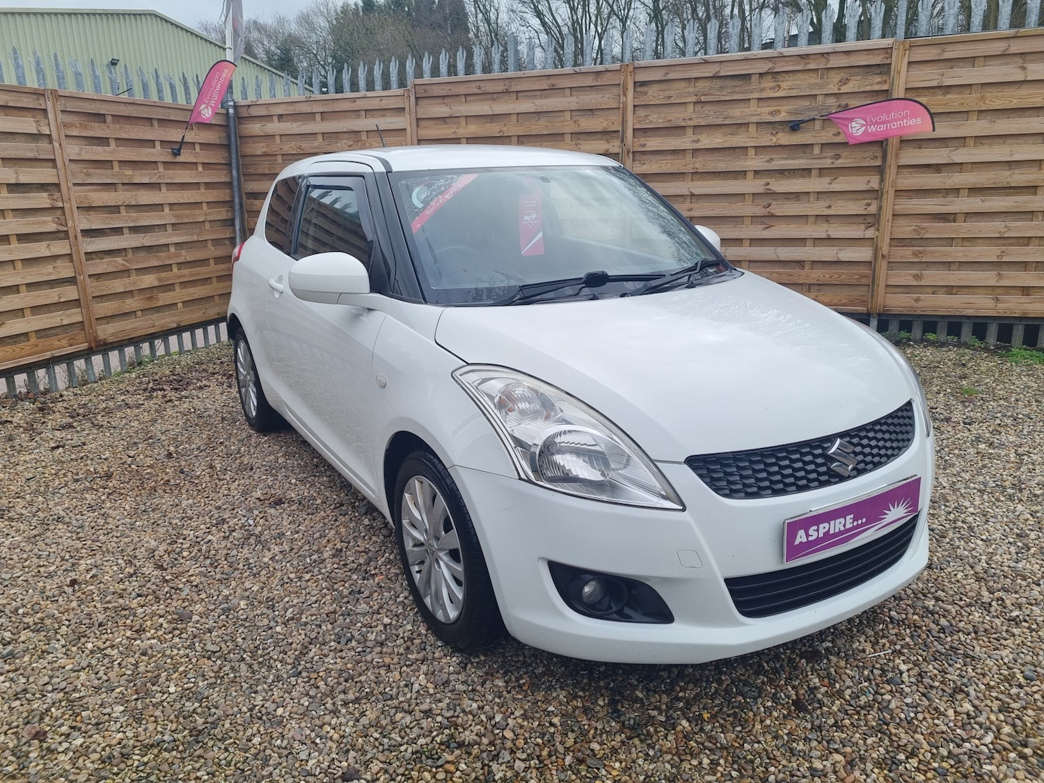 Used Suzuki Swift 2012 for sale - 77494728: Photo 2