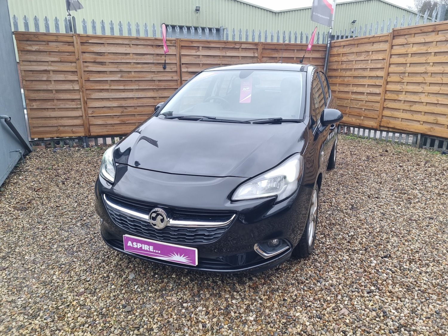 Used Vauxhall Corsa 2017 for sale - 77385163: Photo 2