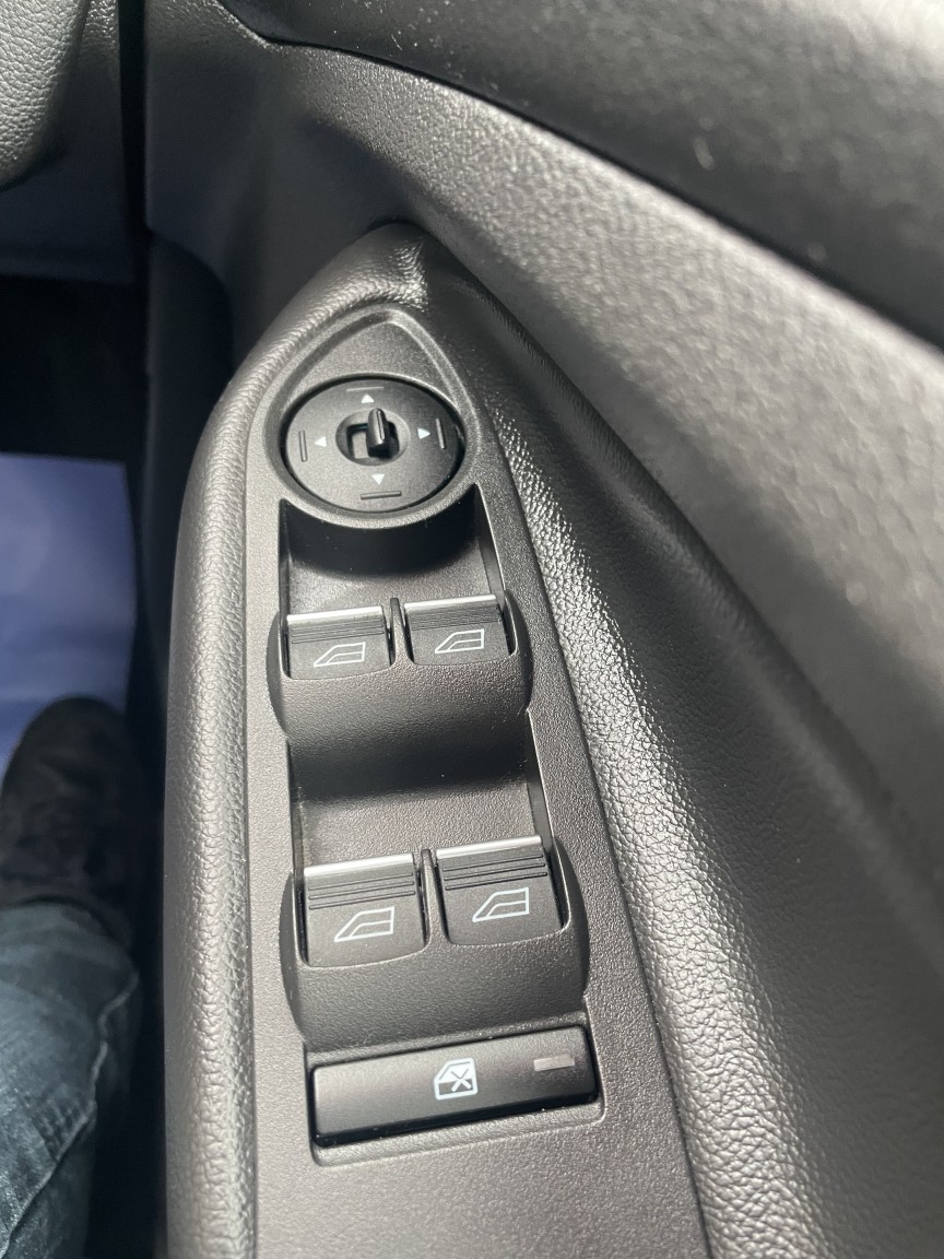 Used Ford Kuga 2015 for sale - 76547798: Photo 24