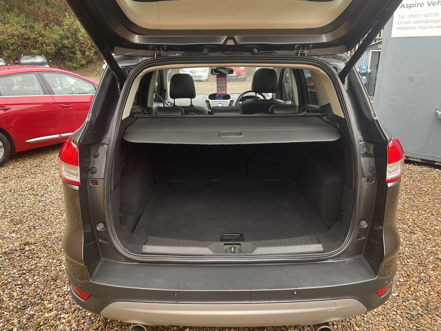 Used Ford Kuga 2015 for sale - 76547798: Photo 9