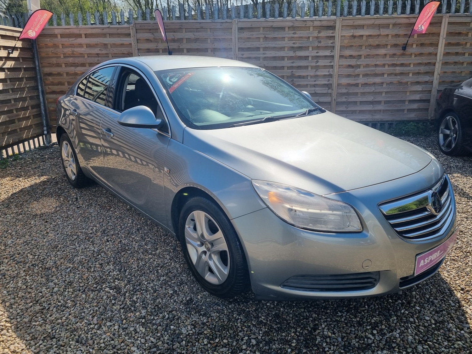Used Vauxhall Insignia 2015 for sale - 78168716: Photo 2
