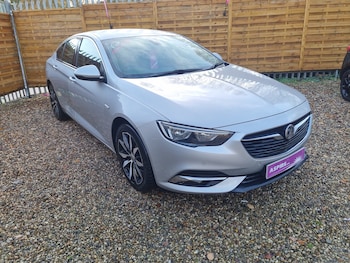 2017 - 2.0 Turbo D Tech Line Nav 5dr